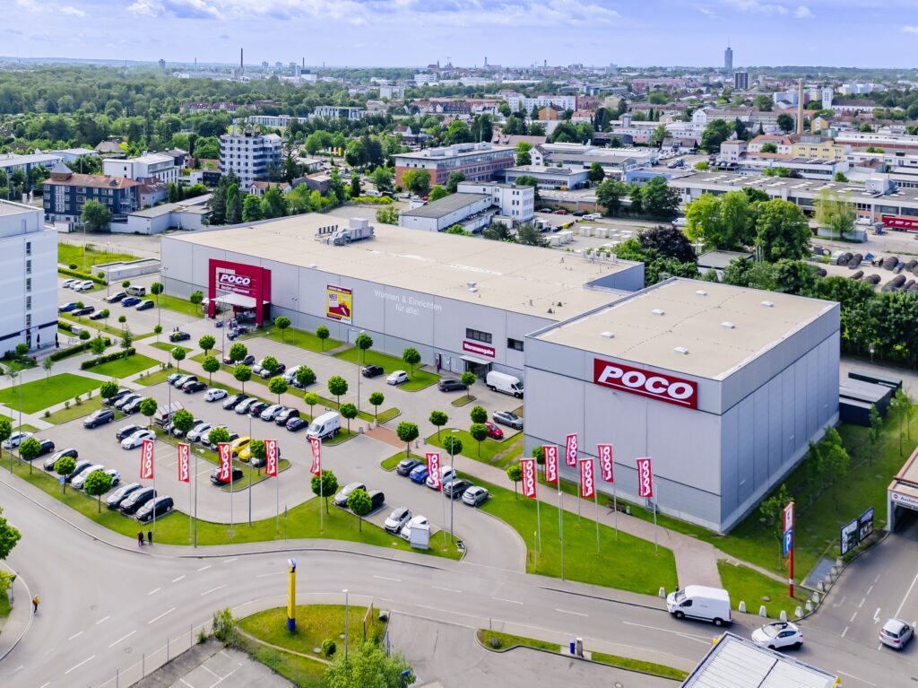 Luftaufnahme des neuen POCO-Markts in Augsburg-Oberhausen